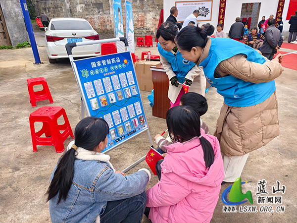 【新春走基层】塔峰镇古城村：把禁毒知识巧妙“嵌”进节庆、“融”入家常.jpg