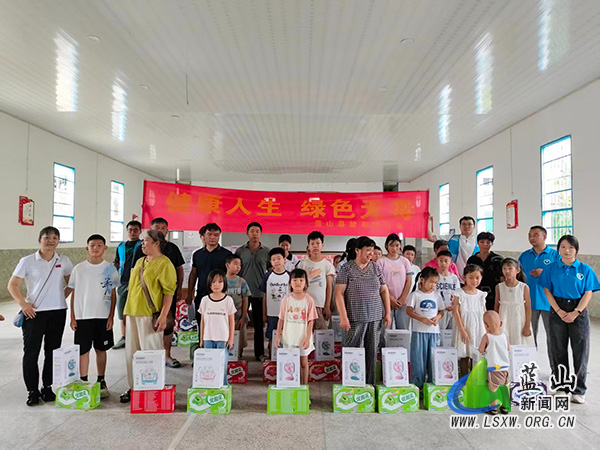 蓝山禁毒宣教中心：诵读润童心 禁毒护成长.jpg