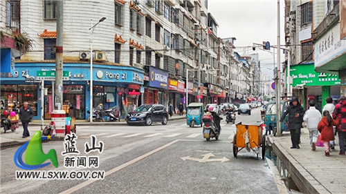 事发路面已清洗干净.jpg 事发路面已清洗干净.jpg