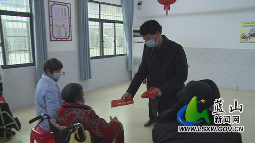市慈善总会来蓝山县开展2022年“迎新春送温暖”走访慰问活动1.jpg 市慈善总会来蓝山县开展2022年“迎新春送温暖”走访慰问活动1.jpg