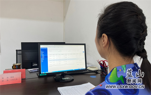 4c43f0a6b4a4c90a87557ab37d921149.jpg 4c43f0a6b4a4c90a87557ab37d921149.jpg