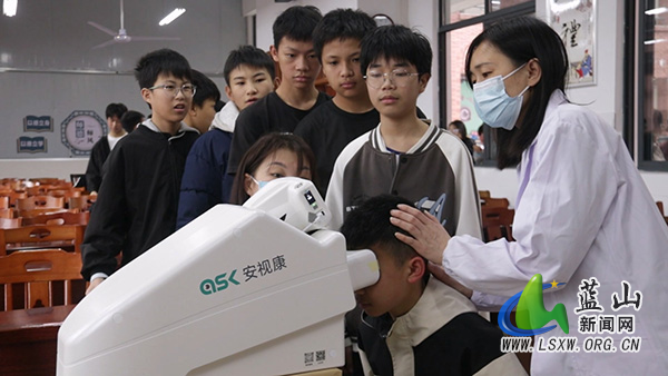 我县“五小”筛查进校园 护航健康助成长.jpg