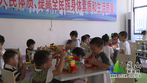 我县企业快乐暑假班  “托”起员工子女安全快乐假期2.jpg