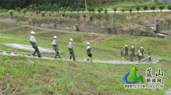 b3fb5459327553643bf18748cc6d03d3.JPG b3fb5459327553643bf18748cc6d03d3.JPG