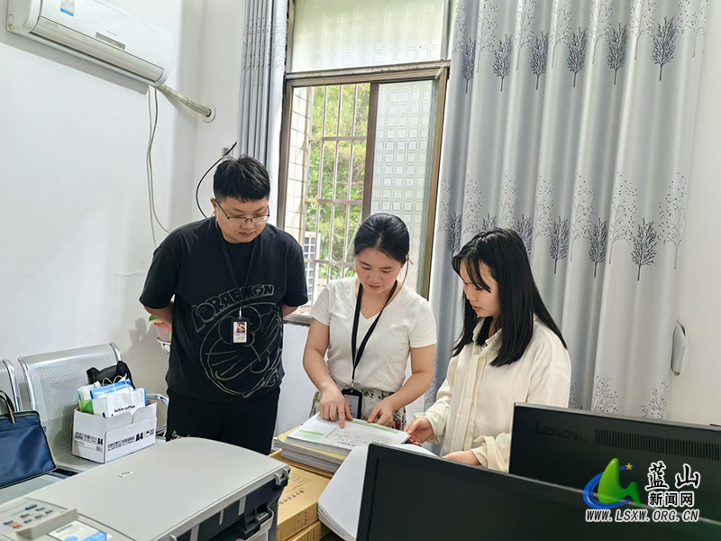 蓝山:以有力监督护航乡村振兴.jpg 蓝山:以有力监督护航乡村振兴.jpg