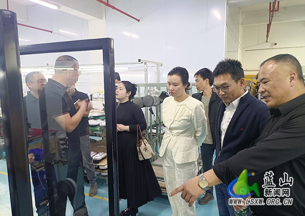 蓝山:招商结硕果,校友赋新篇_1.jpg 蓝山:招商结硕果,校友赋新篇_1.jpg