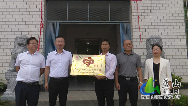 市民政局调研组来蓝调研民政工作.jpg 市民政局调研组来蓝调研民政工作.jpg