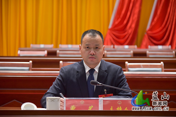 我县召开两会中共党员会议3.jpg 我县召开两会中共党员会议3.jpg