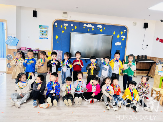 冷水滩区银象幼儿园举办“幼小衔接之读书月”活动