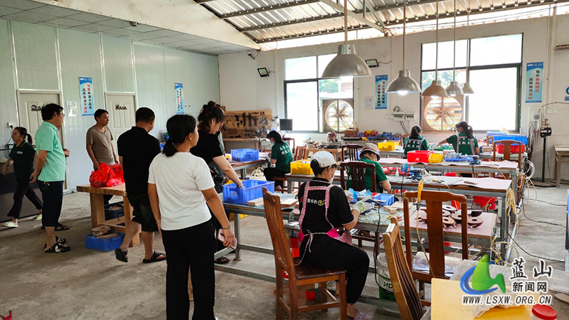 大桥瑶族乡人大:用法治力量护航高质量发展2.jpg 大桥瑶族乡人大:用法治力量护航高质量发展2.jpg