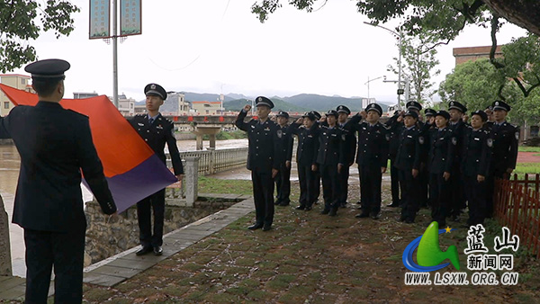 县公安局：传承五四薪火 青春绽放警营.jpg