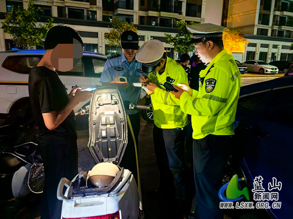 蓝山公安交管：向“飙车炸街”亮剑 以雷霆之势还“静”于民.jpg
