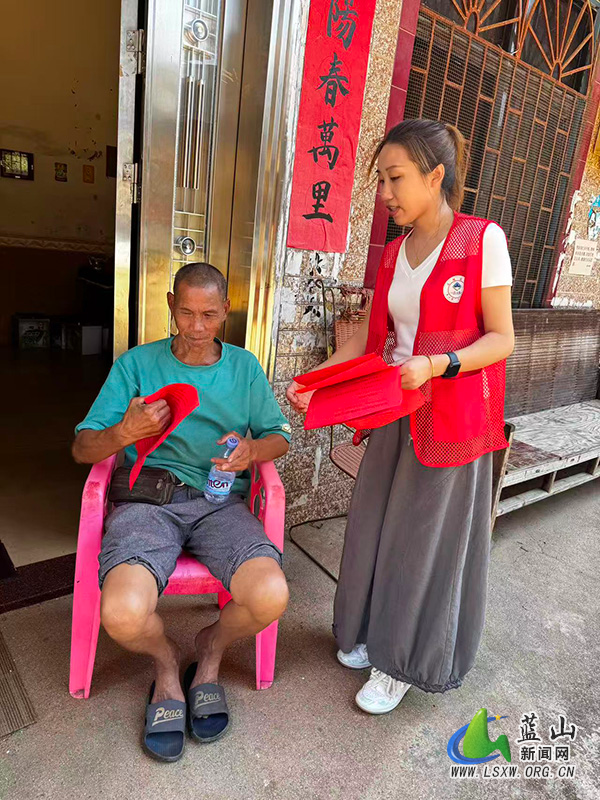 楠市镇纪委：开展走访问访活动 架起干群“连心桥”.jpg