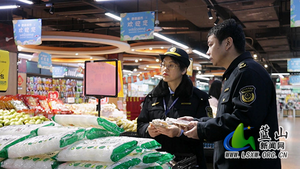 我县筑牢元旦食品安全防线 守护群众“舌尖上的安全”.jpg