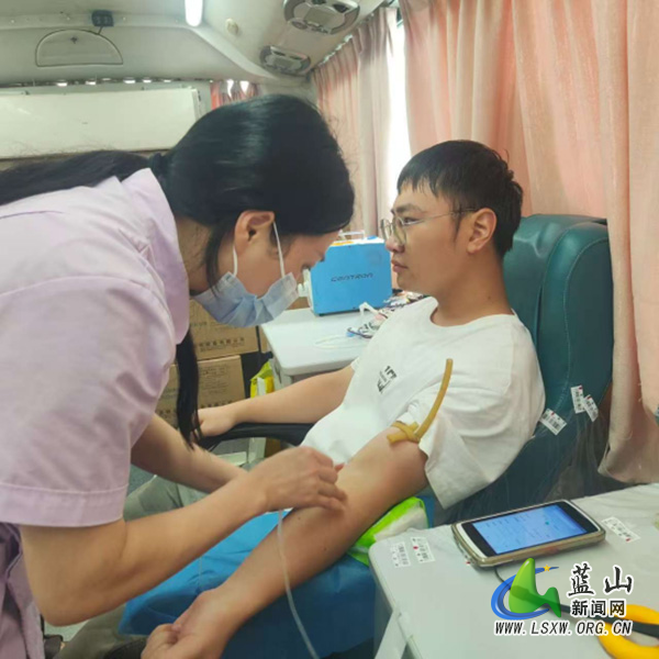 所城镇:干群齐献爱心血,涓涓暖流润生命.jpg 所城镇:干群齐献爱心血,涓涓暖流润生命.jpg