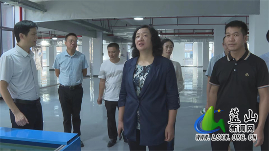 我县三个重大项目集中开工签约 总投资10.8亿元.jpg 我县三个重大项目集中开工签约 总投资10.8亿元.jpg