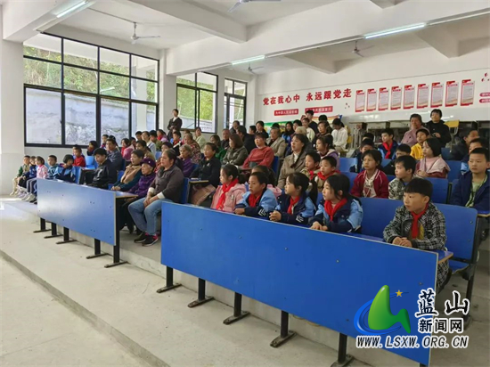 6085149.jpg 6085149.jpg