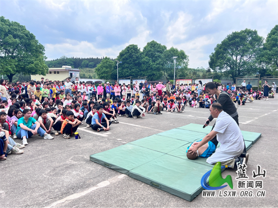 cd82e8408c17eea02adb484c7ac56e3b.jpg cd82e8408c17eea02adb484c7ac56e3b.jpg