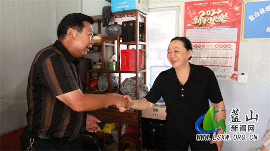 邓群开展“八一”走访慰问活动.jpg 邓群开展“八一”走访慰问活动.jpg