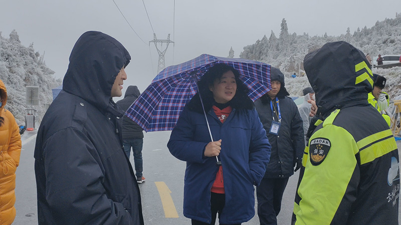 邓群前往云冰山调研冰雪旅游工作.jpg