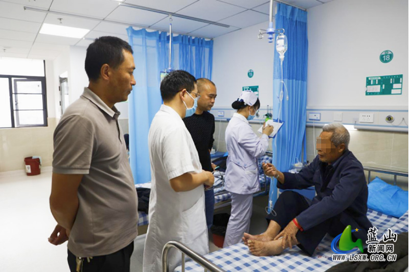 蓝山县中心医院开展医疗扶助.jpg 蓝山县中心医院开展医疗扶助.jpg