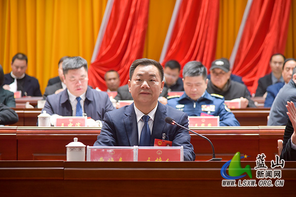 【聚焦两会】蓝山县第十八届人民代表大会第六次会议开幕4.jpg 【聚焦两会】蓝山县第十八届人民代表大会第六次会议开幕4.jpg