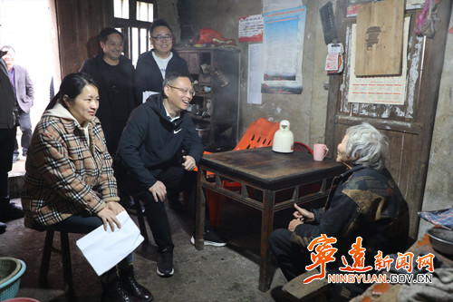 毛政：用心用情入户走访 推动工作见行见效_副本500.jpg