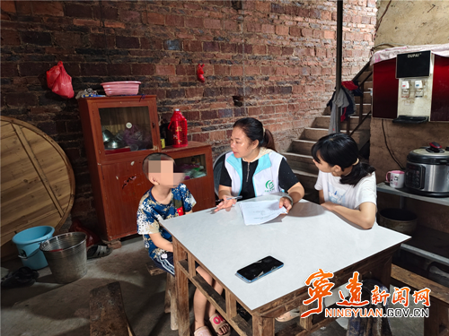 宁远县禾亭镇：开展困境儿童入户走访_副本_副本500.png