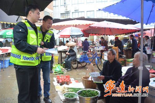 宁远县冷水镇：多点发力强宣传 筑牢安全防火墙2_副本500.jpg