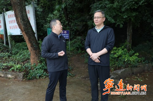 毛政深入乡镇调研督导溶洞污染排查整治工作_副本500.jpg