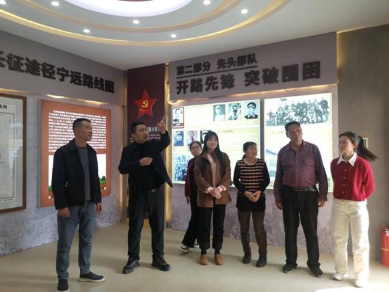 视察红军长征文化展示馆1