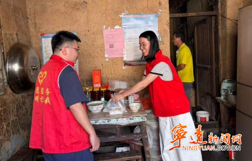 宁远县水市镇：长者食堂送餐上门  守护老人幸福“食”光_副本500.jpg
