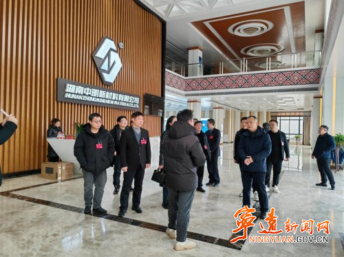 宁远:人大代表进企业 服务质效双提升2_副本500.jpg 宁远:人大代表进企业 服务质效双提升2_副本500.jpg