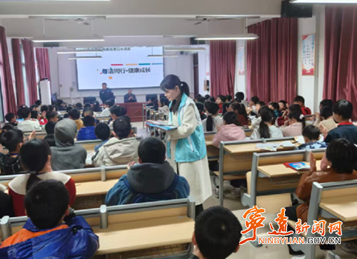 宁远县桐山街道：送法进校园 守护少年成长_副本500.png