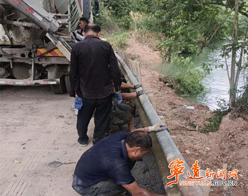 宁远桐山街道：修好民生暖心路  铺就乡村振兴景_副本_副本500.jpg