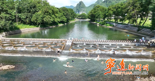 宁远县东江村：亲水纳凉好去处 安全护航夏日游_副本500.png