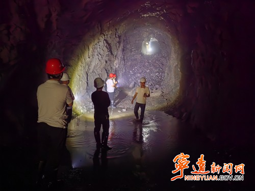 宁远:九嶷水库导流隧洞顺利贯通1_副本500.jpg 宁远:九嶷水库导流隧洞顺利贯通1_副本500.jpg