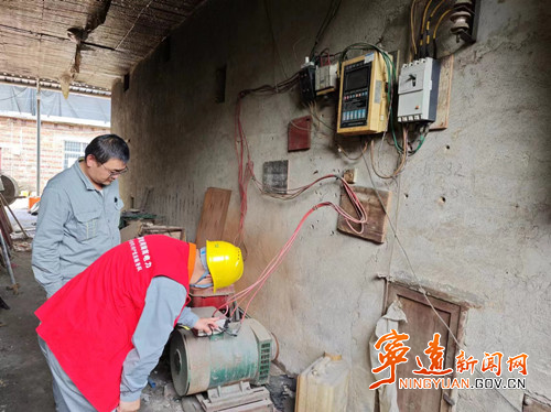 宁远:优质服务助力烟农烤出“黄金叶”_副本500.jpg 宁远:优质服务助力烟农烤出“黄金叶”_副本500.jpg