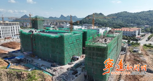 宁远:战高温 抓进度 全力推进项目建设3_副本500.jpg 宁远:战高温 抓进度 全力推进项目建设3_副本500.jpg