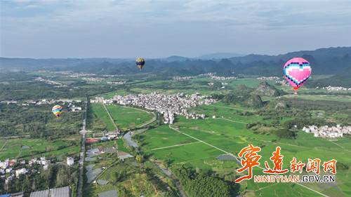 宁远:稻田与热气球奇妙邂逅 九嶷山再添新景2_副本500.jpg 宁远:稻田与热气球奇妙邂逅 九嶷山再添新景2_副本500.jpg