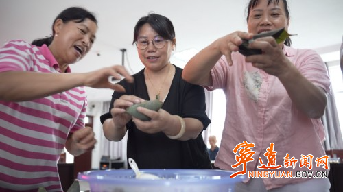 宁远县举行港澳台侨及归国留学人员中秋联谊活动2_副本500.jpg 宁远县举行港澳台侨及归国留学人员中秋联谊活动2_副本500.jpg