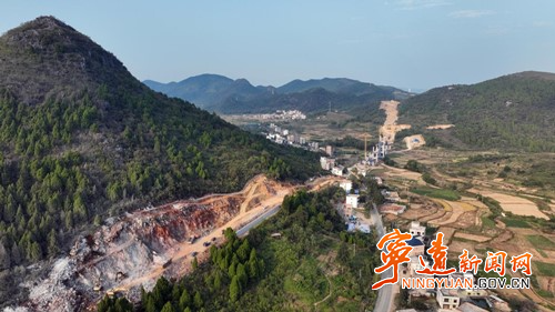 宁远:桂新高速公路项目稳步推进5_副本500.jpg 宁远:桂新高速公路项目稳步推进5_副本500.jpg