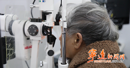“复明10号”流动眼科手术车驶入宁远2_副本500.png “复明10号”流动眼科手术车驶入宁远2_副本500.png