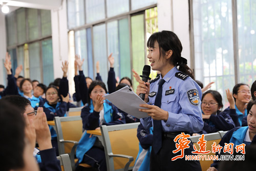 宁远县公安局：筑牢反诈防线 守护青春成长2_副本500.jpg