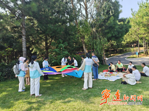 宁远县民政局：户外疗愈助康复 暖心陪伴促融合_副本500.png