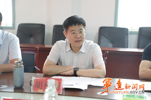 胡勇刚深入冷水镇下访公开接待群众2_副本500.jpg 胡勇刚深入冷水镇下访公开接待群众2_副本500.jpg