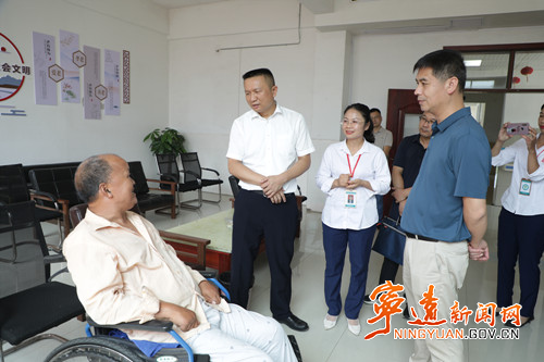 副市长肖质彬来宁远督导安全生产工作_副本500.jpg 副市长肖质彬来宁远督导安全生产工作_副本500.jpg