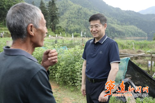 胡勇刚调研督导水上交通安全和防汛工作_副本500.jpg 胡勇刚调研督导水上交通安全和防汛工作_副本500.jpg