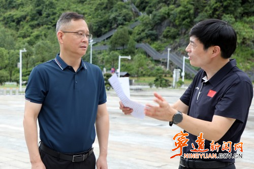 毛政调研九嶷山景区创建国家5A级旅游景区及旅发大会筹备工作_副本500.jpg 毛政调研九嶷山景区创建国家5A级旅游景区及旅发大会筹备工作_副本500.jpg