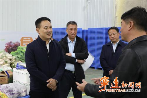 林亮亮调研教育重点工作_副本500.jpg 林亮亮调研教育重点工作_副本500.jpg